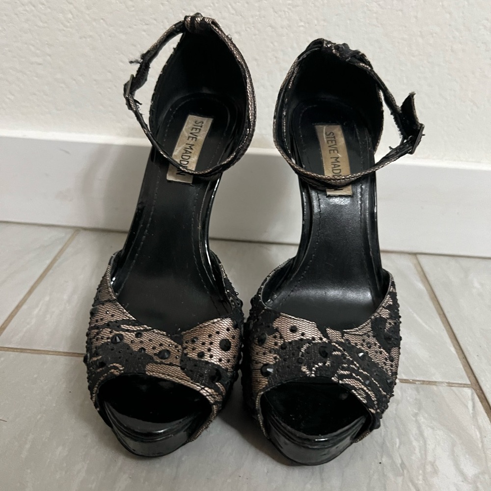 Steve Madden Brown Lace Sequence Heels